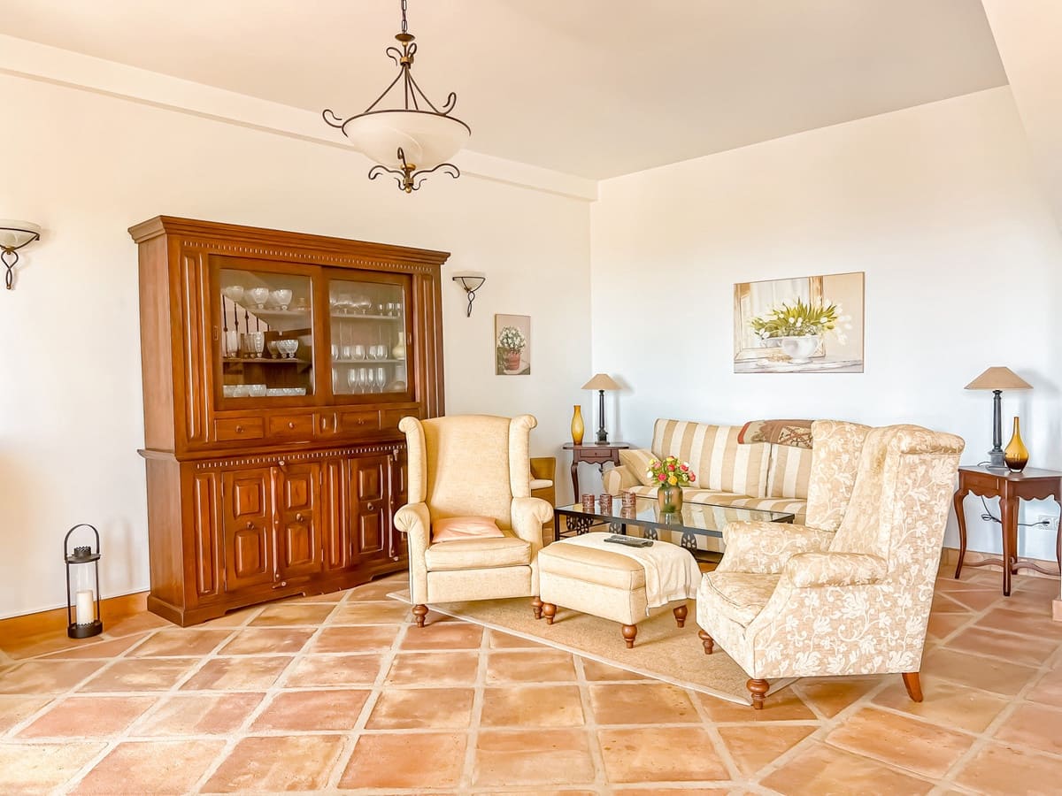 2 soverom Villa til salgs i Istan - € 720 000 (Ref: 9413411)