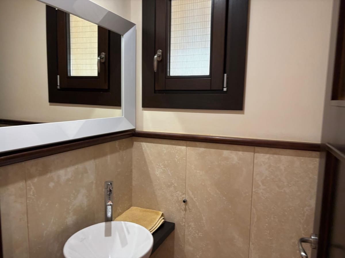 Chalet de 5 habitaciones en El Paraiso en venta - 1.780.000 € (Ref: 9415248)