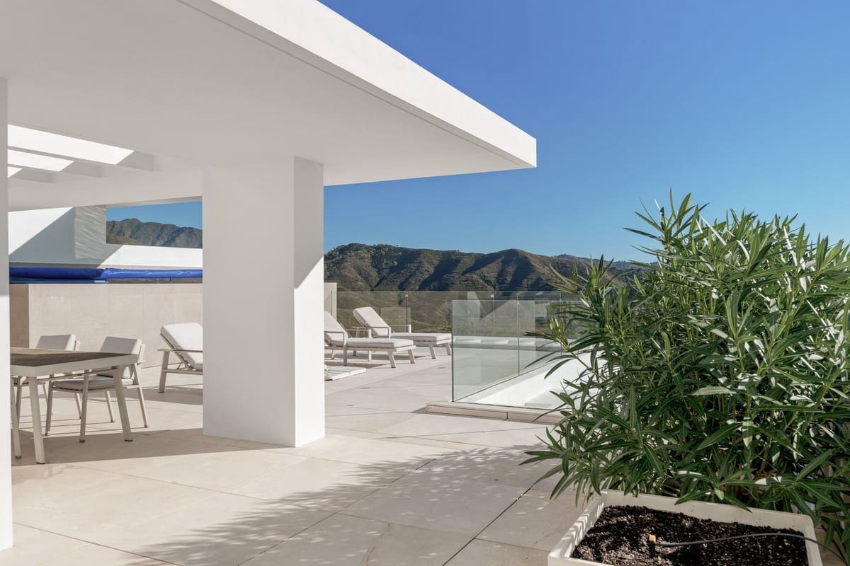 3 sypialnia Penthouse na sprzedaż w Ojen - 1 775 000 € (Ref: 9415255)