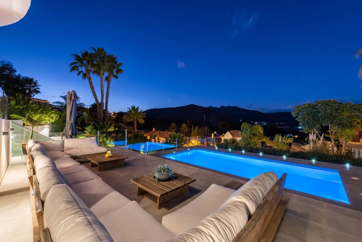 Chalet de 4 habitaciones en La Cala Golf en venta - 2.395.000 € (Ref: 9421689)