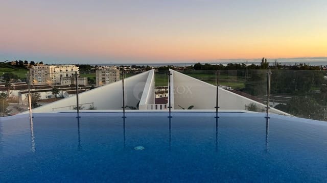 3 soveværelse Lejlighed til salg i Puerto Banus, Marbella - € 479.000 (Ref: 9424195)