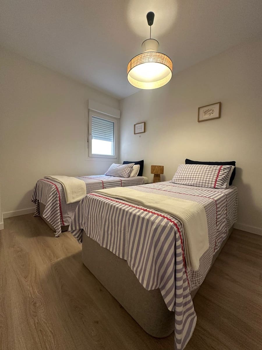 3 bedroom Apartment for sale in Nueva Andalucia - € 479,000 (Ref: 9424195)