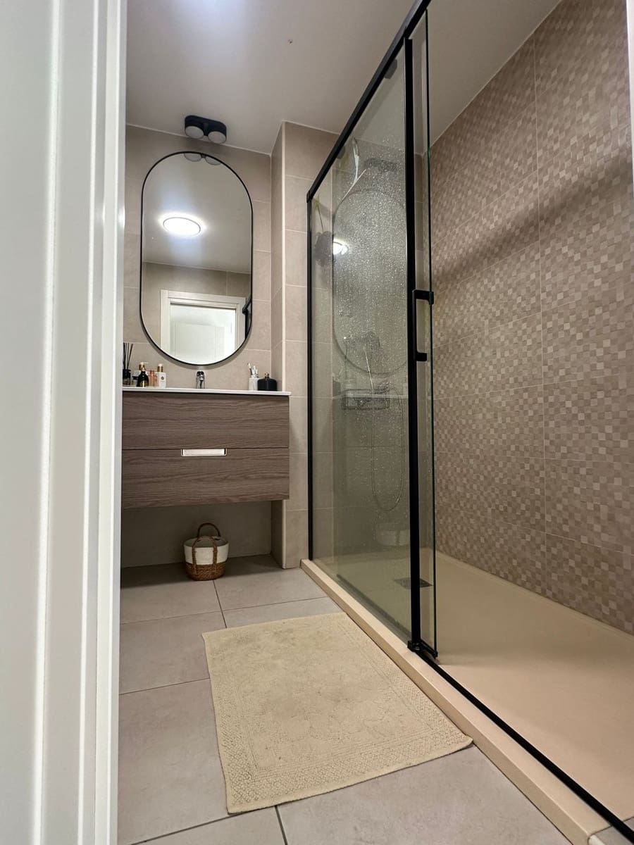 3 bedroom Apartment for sale in Nueva Andalucia - € 479,000 (Ref: 9424195)