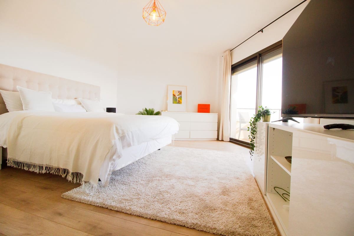 2 bedroom Penthouse for sale in Estepona - € 595,000 (Ref: 9426608)