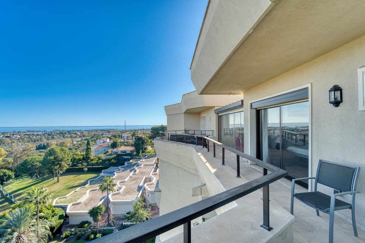 2 quarto Penthouse para venda em Estepona - 595 000 € (Ref: 9426608)