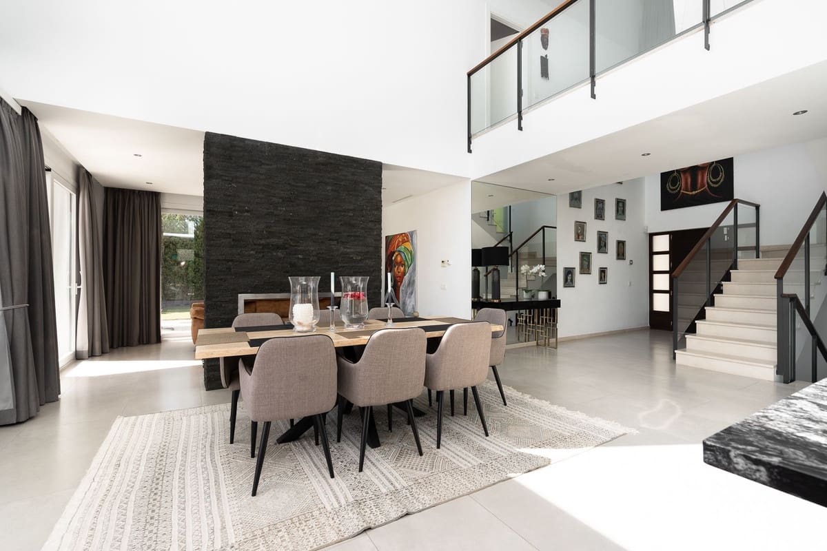 4 sypialnia Willa na sprzedaż w La Quinta - 2 500 000 € (Ref: 9426609)