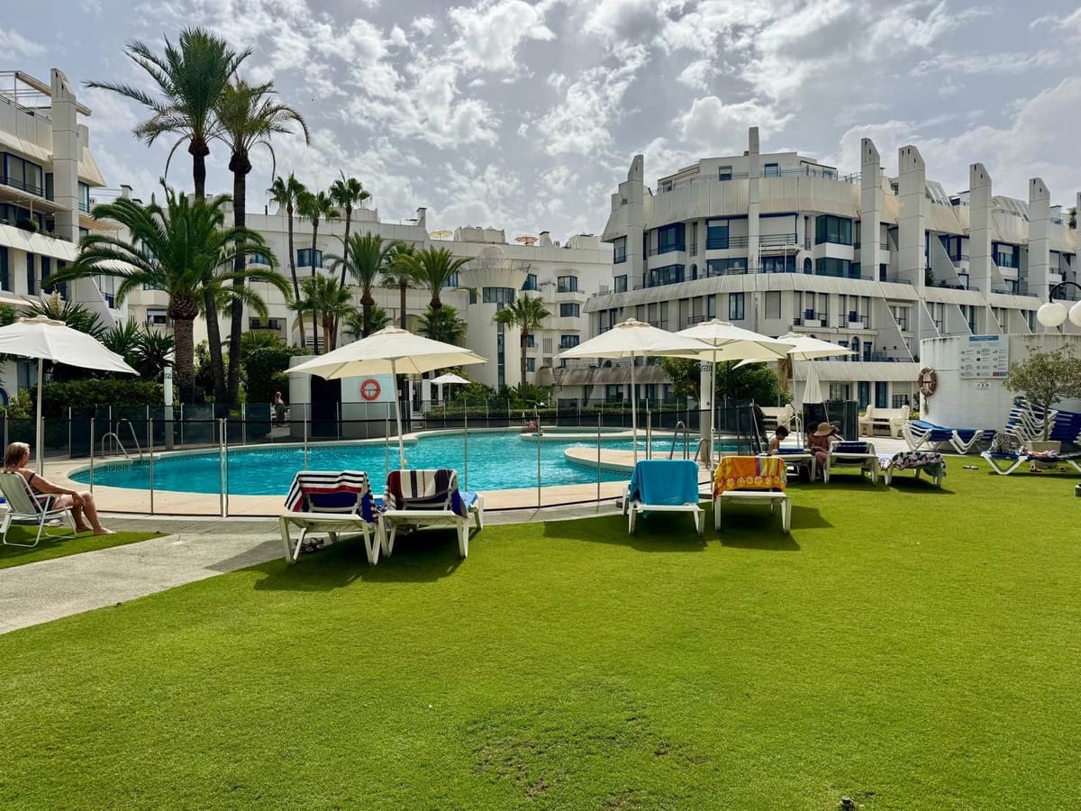 3 makuuhuone Huoneisto myytävänä paikassa Marbella - 849 000 € (Ref: 9429133)