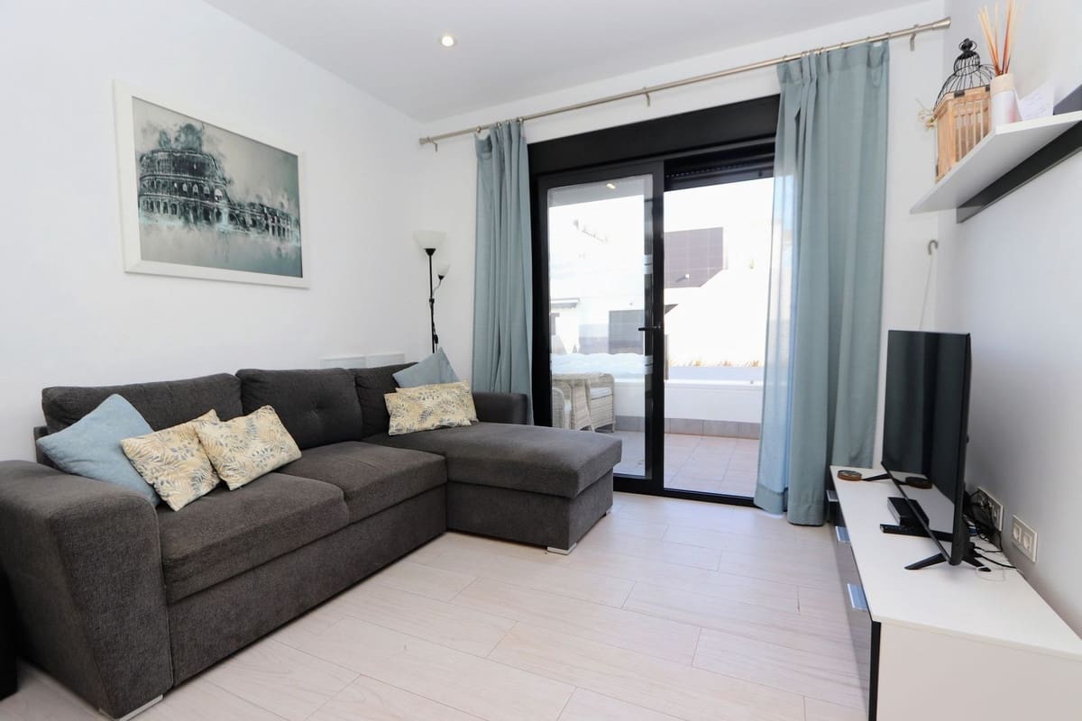 Ático de 2 habitaciones en San Pedro del Pinatar en venta - 259.995 € (Ref: 9429135)