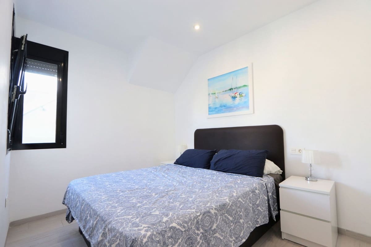 Ático de 2 habitaciones en San Pedro del Pinatar en venta - 259.995 € (Ref: 9429135)