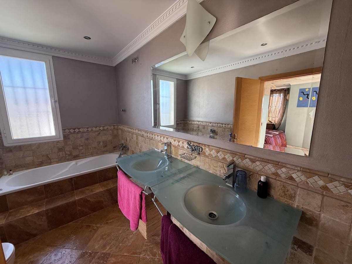 5 soveværelse Villa til salg i Mijas Golf - € 549.000 (Ref: 9429138)