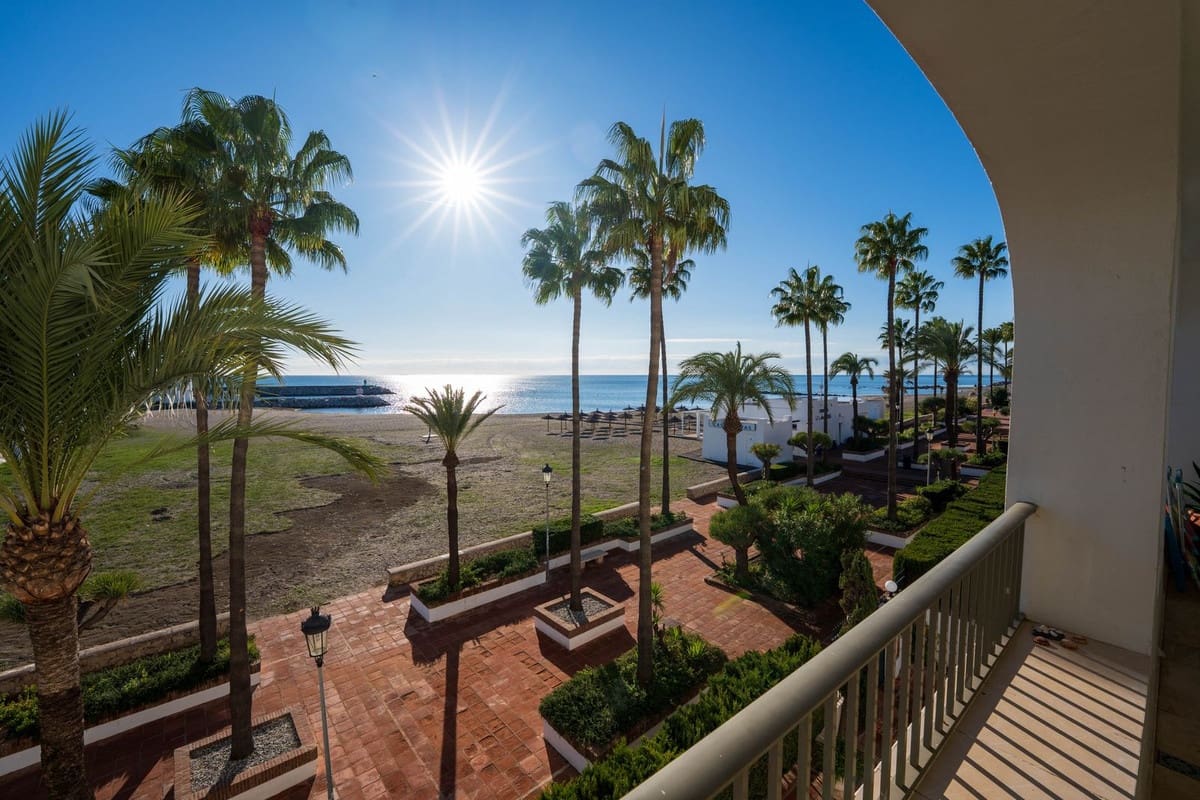 Apartamento de 3 habitaciones en La Duquesa / Puerto de la Duquesa en venta - 540.000 € (Ref: 9429139)