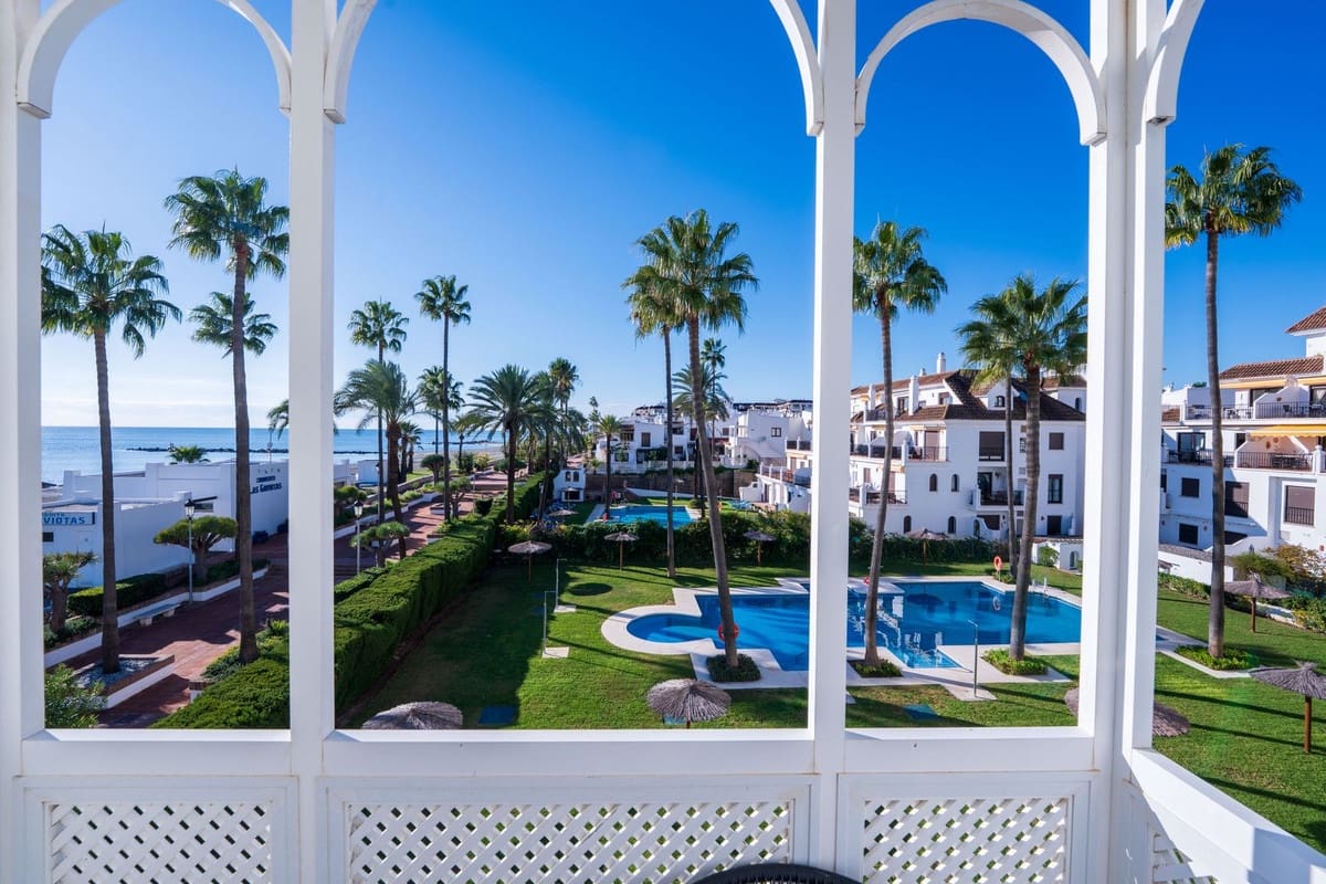 Apartamento de 3 habitaciones en La Duquesa / Puerto de la Duquesa en venta - 540.000 € (Ref: 9429139)