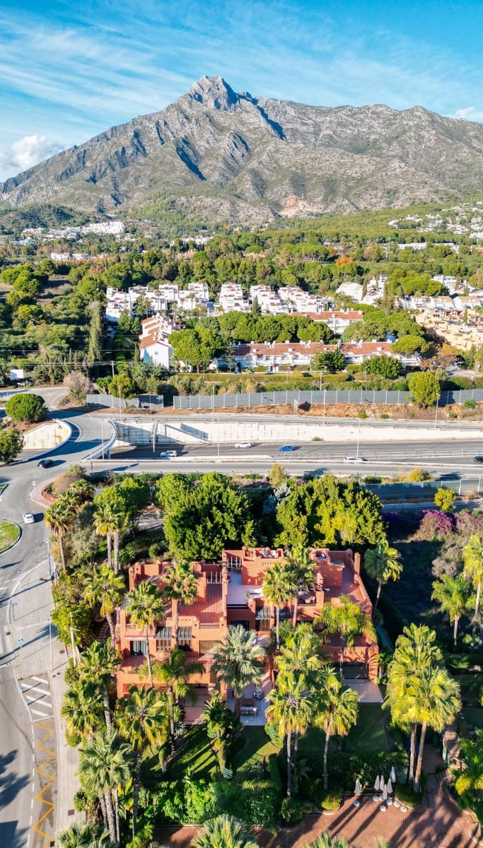 4 sypialnia Dom na sprzedaż w Golden Mile - 1 995 000 € (Ref: 9429140)