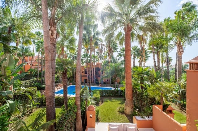 4 soveværelse Byhus til salg i Golden Mile, Marbella - € 1.995.000 (Ref: 9429140)