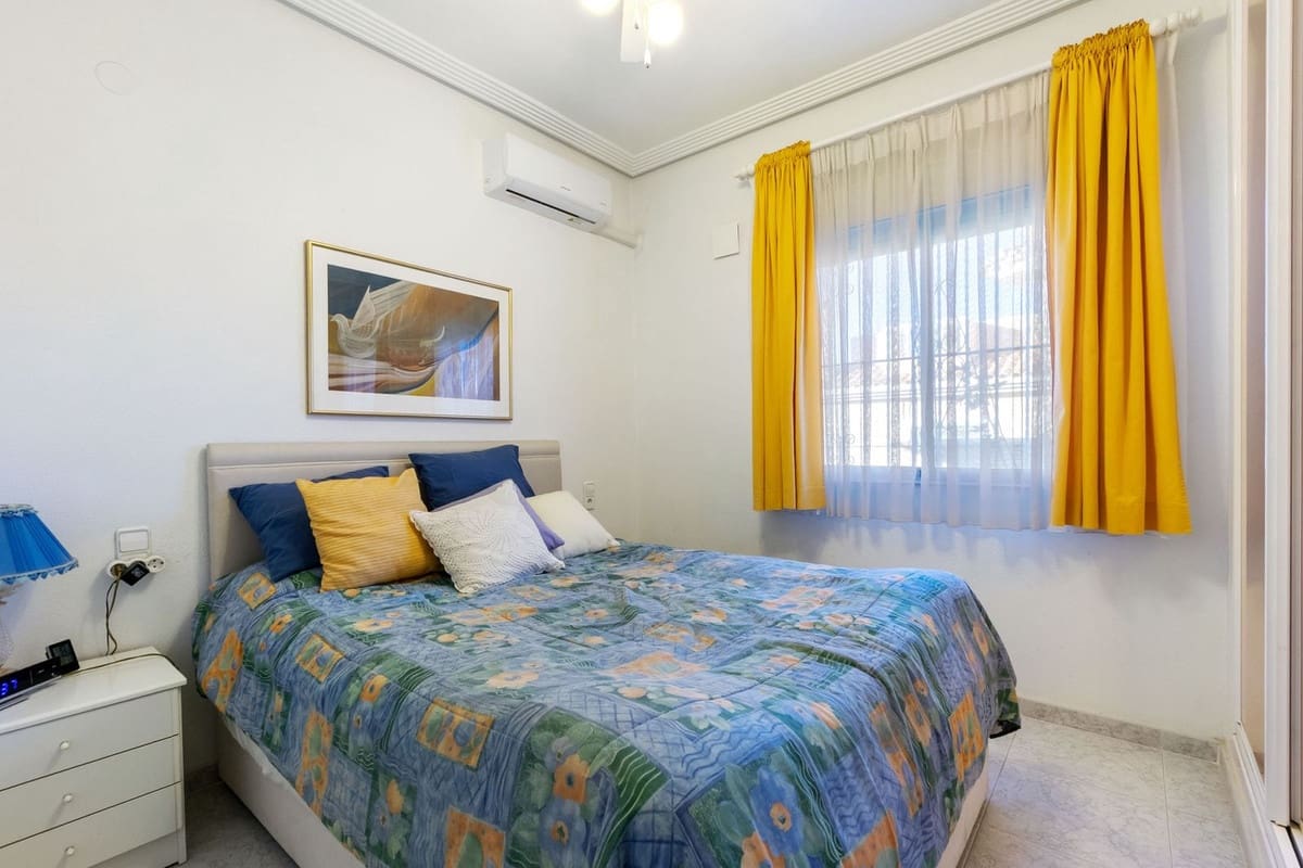 3 soverom Villa til salgs i Torrevieja - € 335 950 (Ref: 9429146)