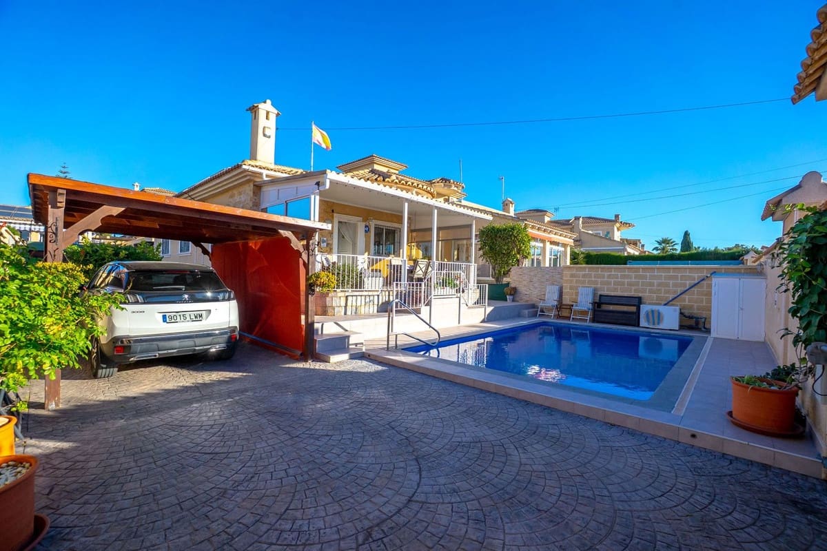 3 soverom Villa til salgs i Torrevieja - € 335 950 (Ref: 9429146)