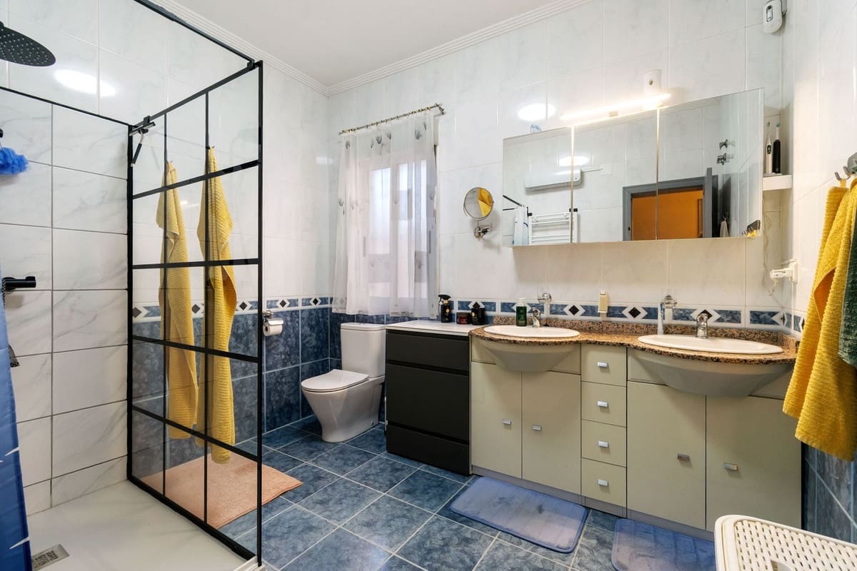 3 soverom Villa til salgs i Torrevieja - € 335 950 (Ref: 9429146)