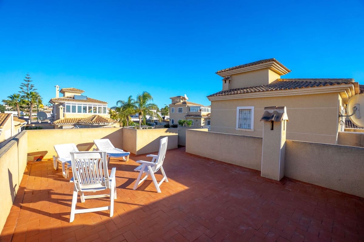 3 soverom Villa til salgs i Torrevieja - € 335 950 (Ref: 9429146)