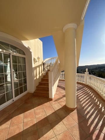 5 soveværelse Villa til salg i Mijas Golf, Mijas - € 1.050.000 (Ref: 9429147)