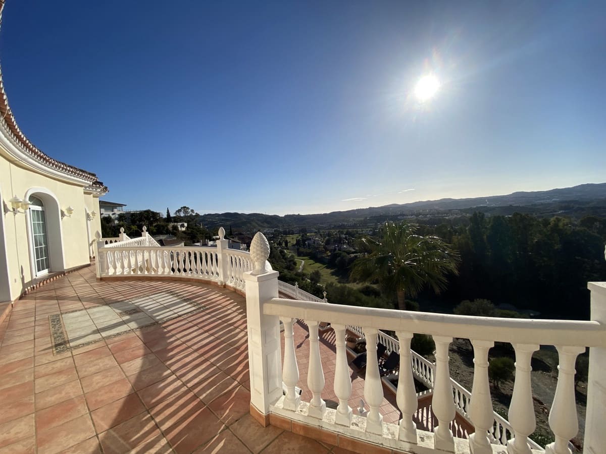5 soveværelse Villa til salg i Mijas Golf - € 1.050.000 (Ref: 9429147)