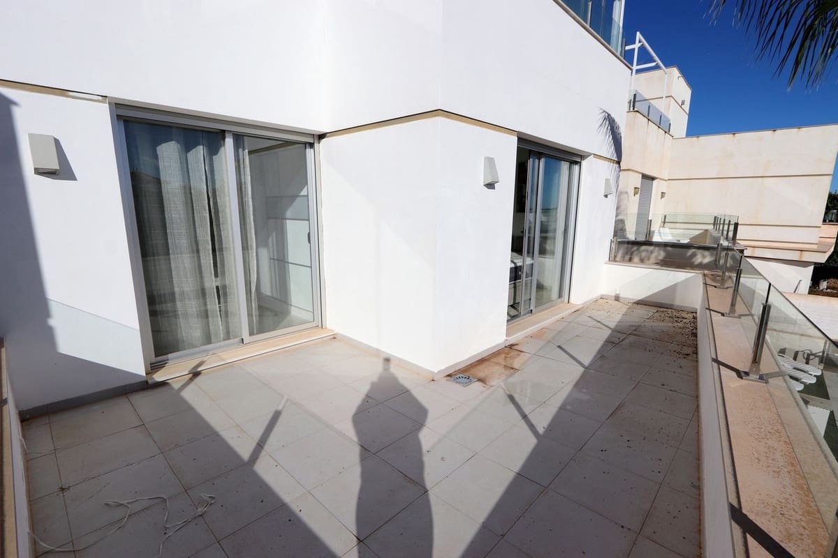 Chalet de 3 habitaciones en Orihuela Costa en venta - 389.000 € (Ref: 9432799)