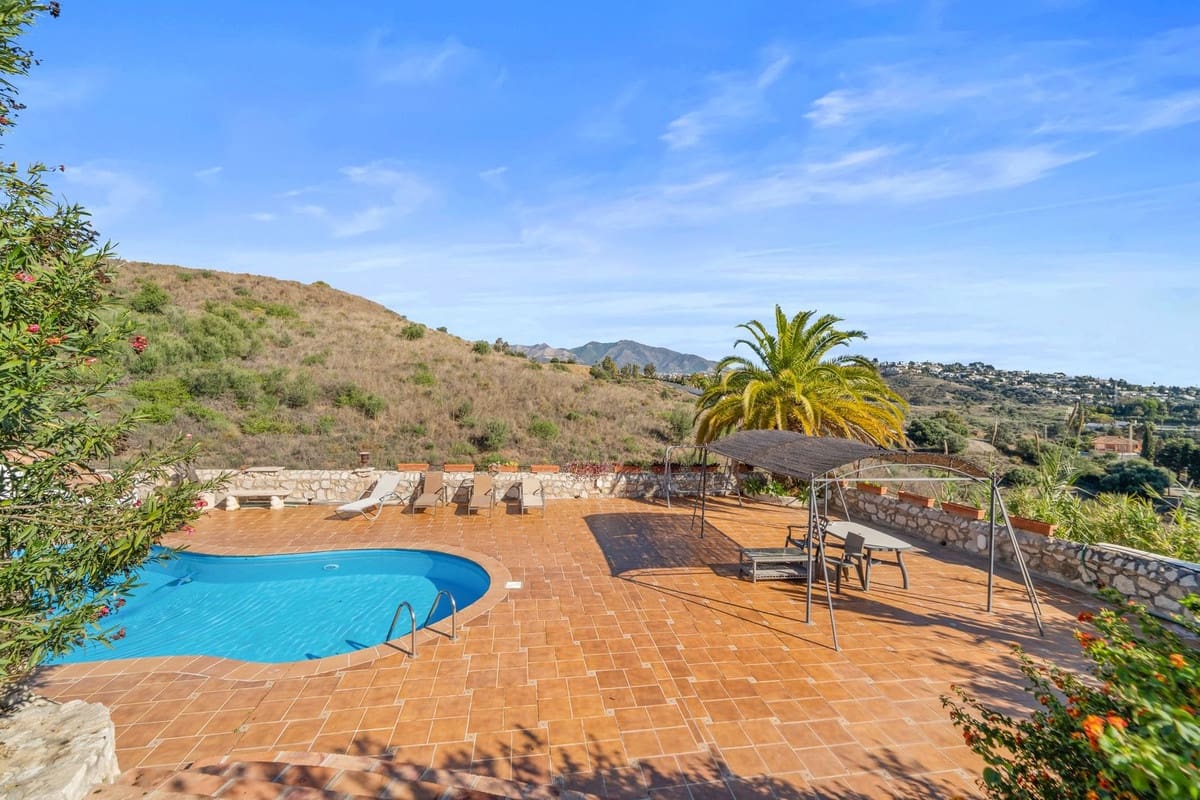 4 sovrum Villa till salu i Mijas - 975 000 € (Ref: 9434999)