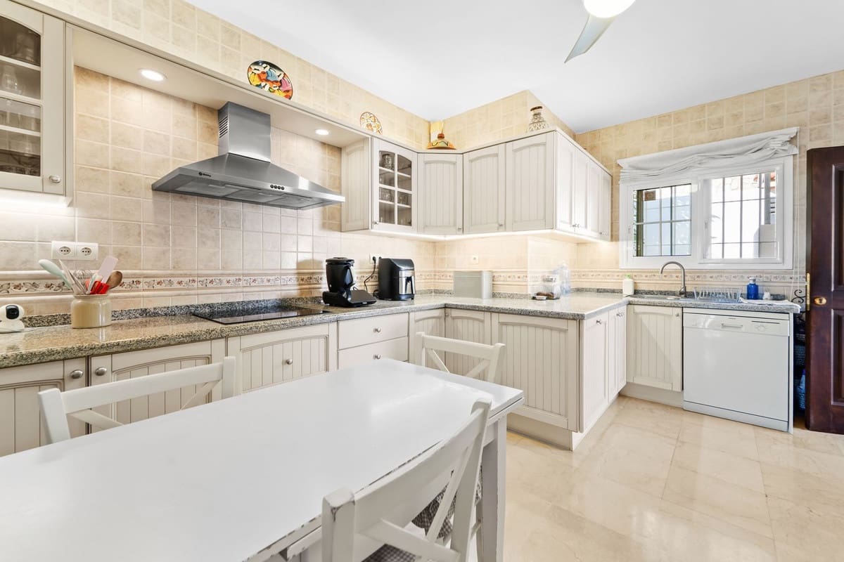 4 quarto Moradia para venda em Mijas - 975 000 € (Ref: 9434999)