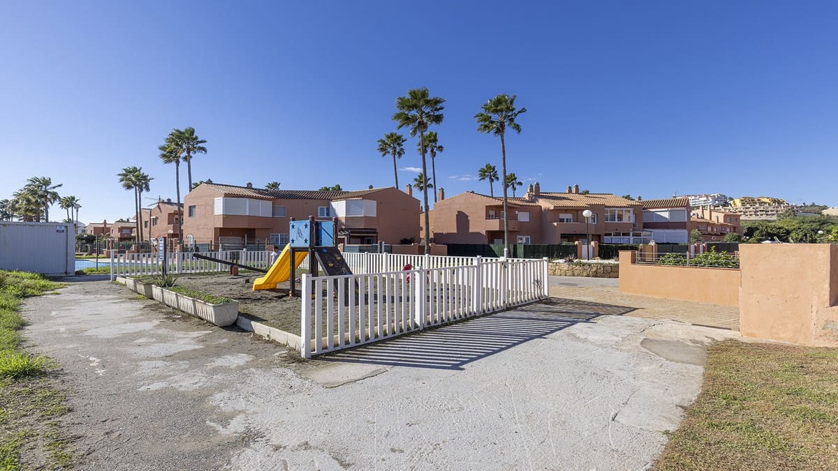 1 makuuhuone Huoneisto myytävänä paikassa Manilva - 230 000 € (Ref: 9435000)