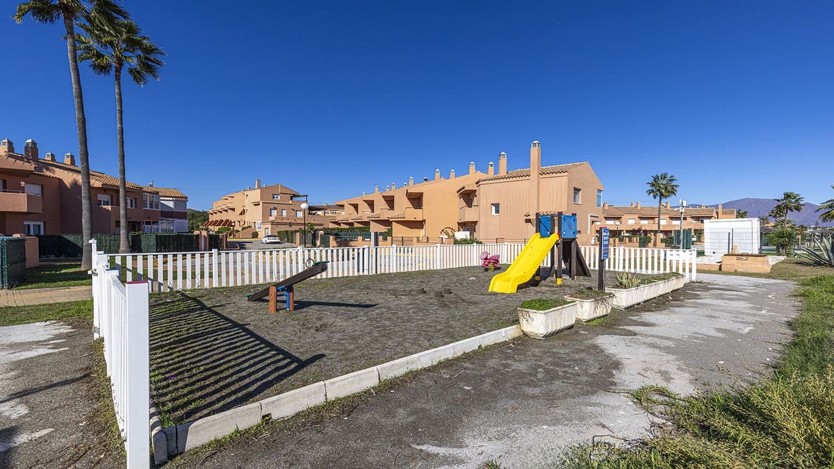 1 makuuhuone Huoneisto myytävänä paikassa Manilva - 230 000 € (Ref: 9435000)