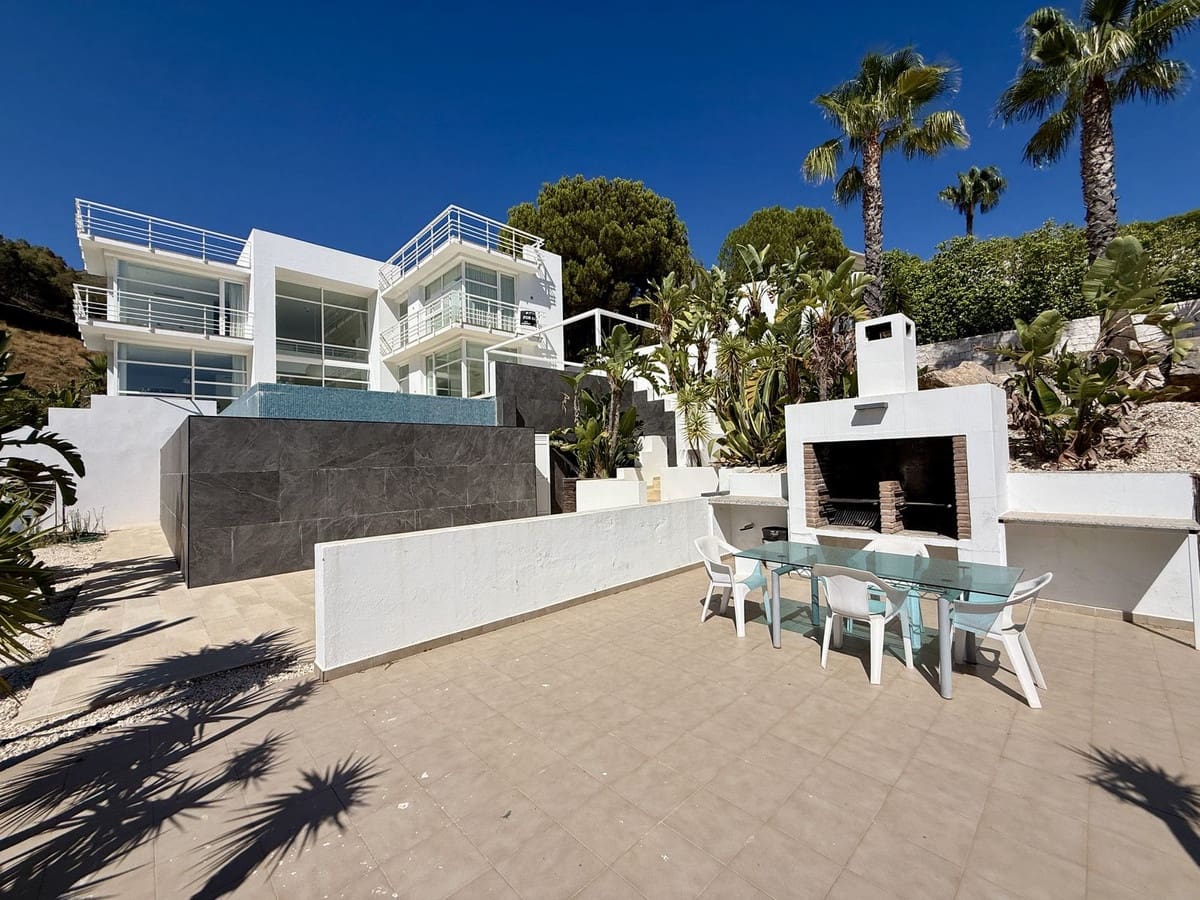 4 soveværelse Villa til salg i Valtocado - € 1.999.000 (Ref: 9439065)