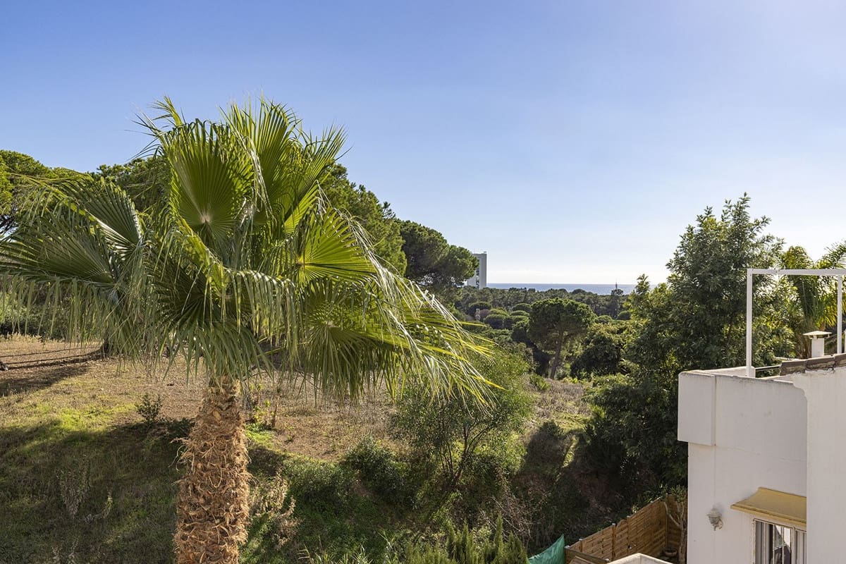 3 bedroom Townhouse for sale in Elviria - € 695,000 (Ref: 9439069)