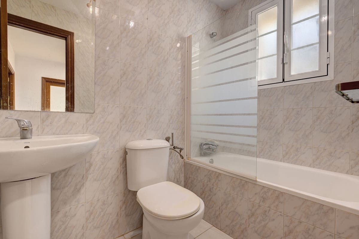 3 bedroom Townhouse for sale in Elviria - € 695,000 (Ref: 9439069)