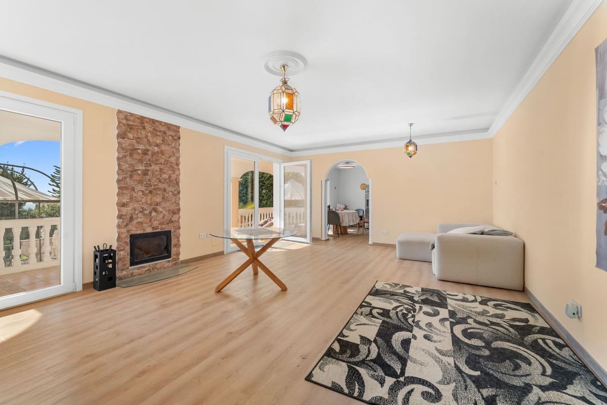 4 soverom Villa til salgs i Benalmadena - € 1 199 000 (Ref: 9439074)