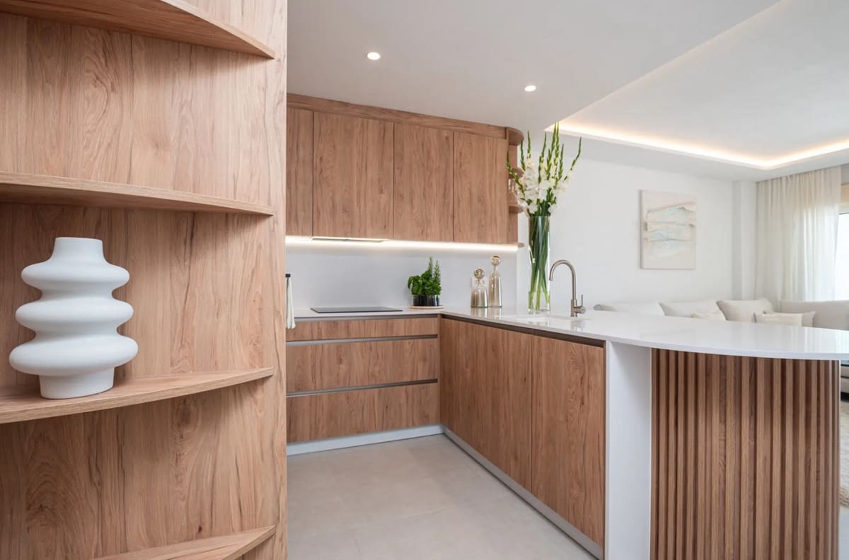 Apartamento de 3 habitaciones en Nueva Andalucia en venta - 825.000 € (Ref: 9439075)