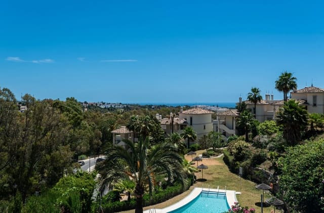 Apartamento de 3 habitaciones en Puerto Banus, Marbella en venta - 825.000 € (Ref: 9439075)