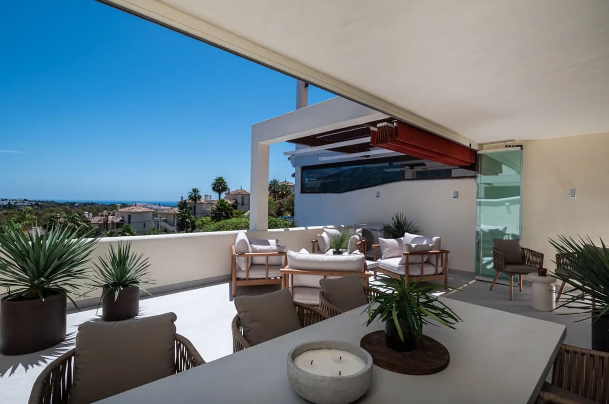 Apartamento de 3 habitaciones en Nueva Andalucia en venta - 825.000 € (Ref: 9439075)