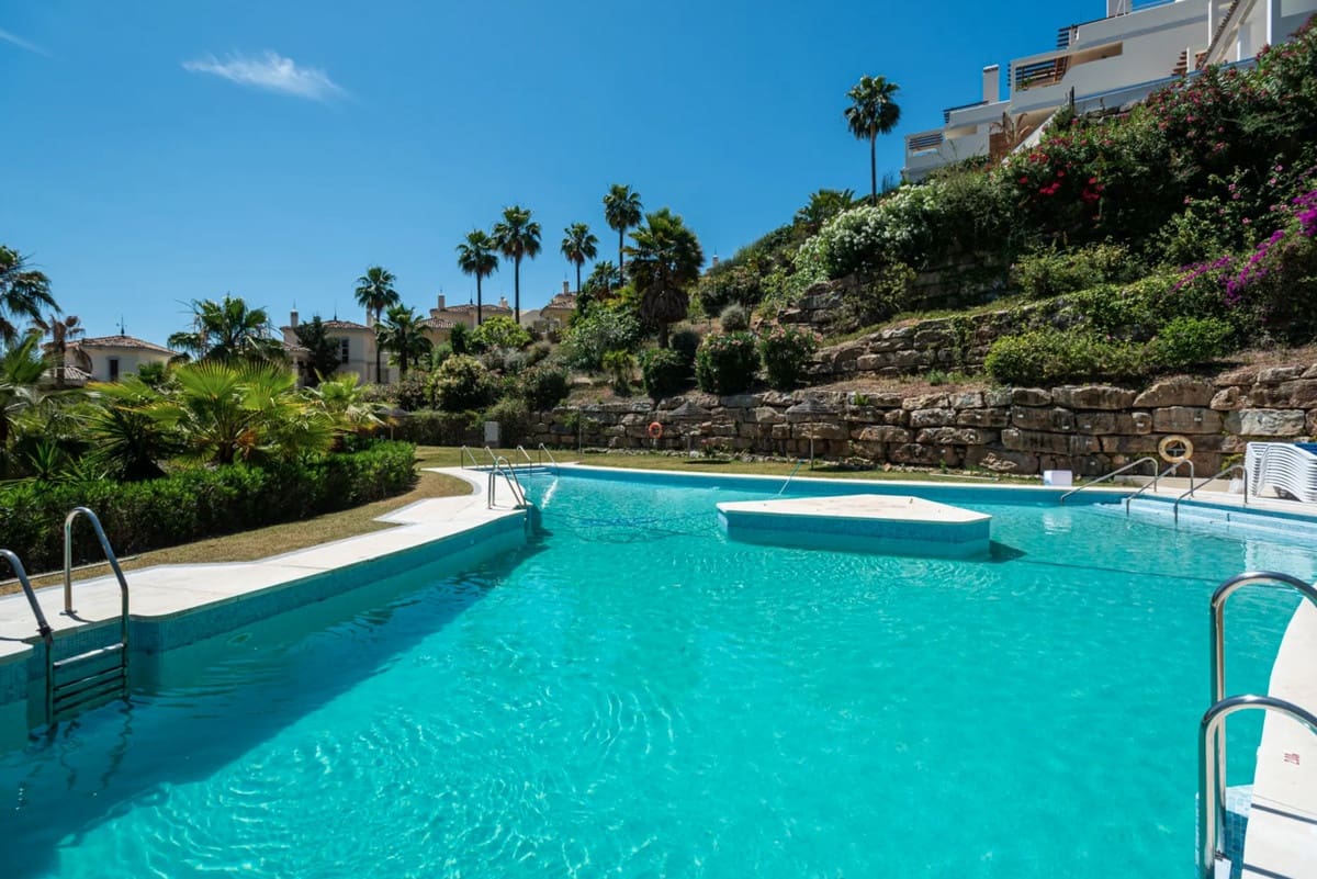 Apartamento de 3 habitaciones en Nueva Andalucia en venta - 825.000 € (Ref: 9439075)