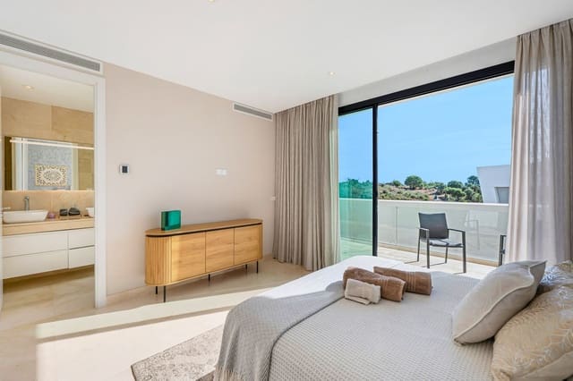 4 bedroom Townhouse for sale in La Cala Golf, Mijas - € 1,199,000 (Ref: 9439077)