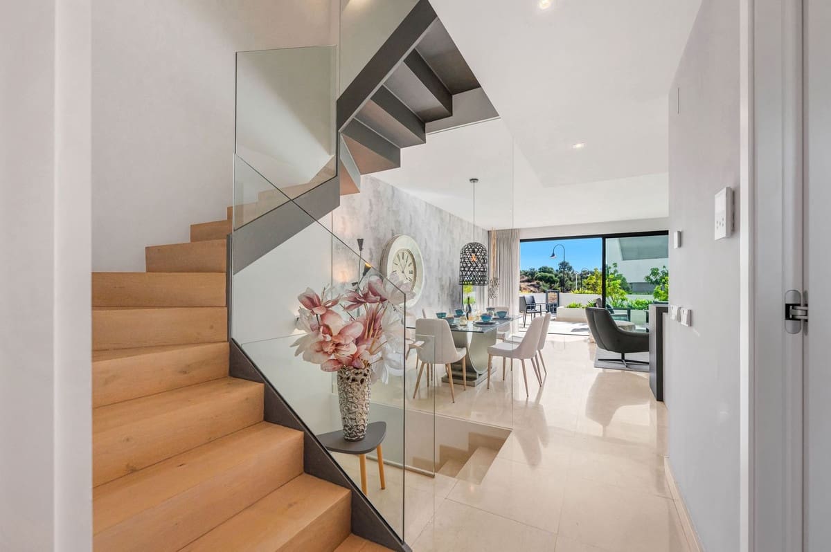 4 bedroom Townhouse for sale in La Cala de Mijas - € 1,199,000 (Ref: 9439077)