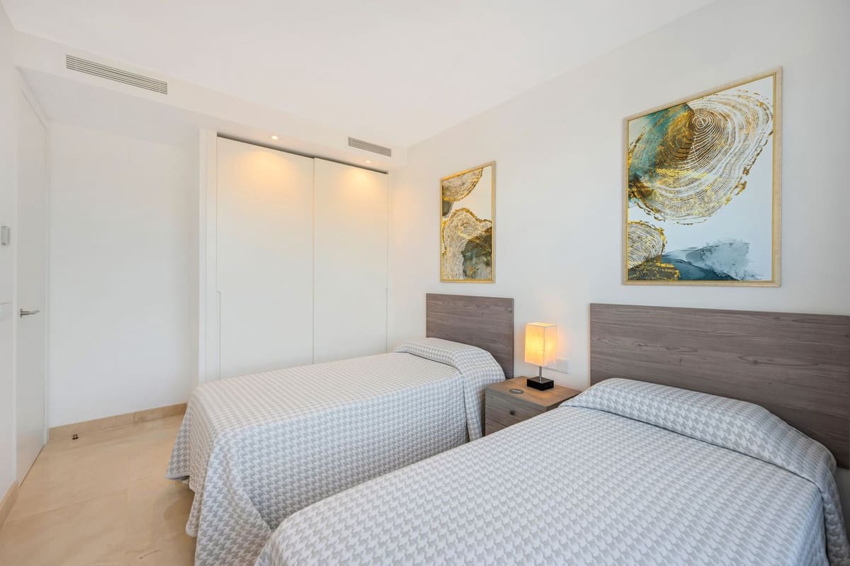 4 bedroom Townhouse for sale in La Cala de Mijas - € 1,199,000 (Ref: 9439077)