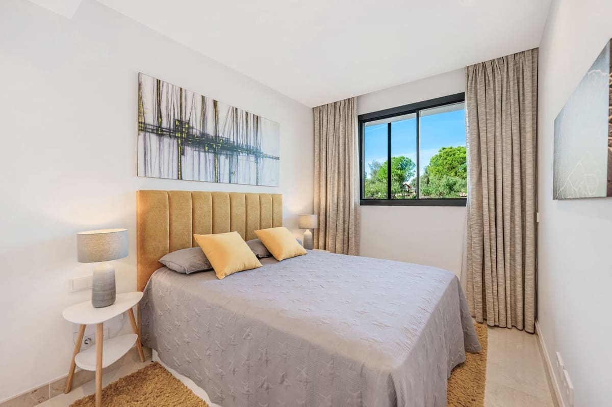 4 bedroom Townhouse for sale in La Cala de Mijas - € 1,199,000 (Ref: 9439077)