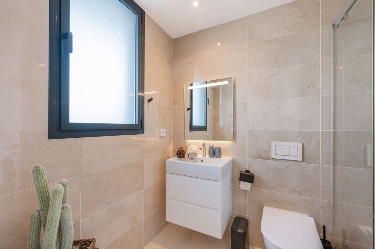 4 bedroom Townhouse for sale in La Cala de Mijas - € 1,199,000 (Ref: 9439077)