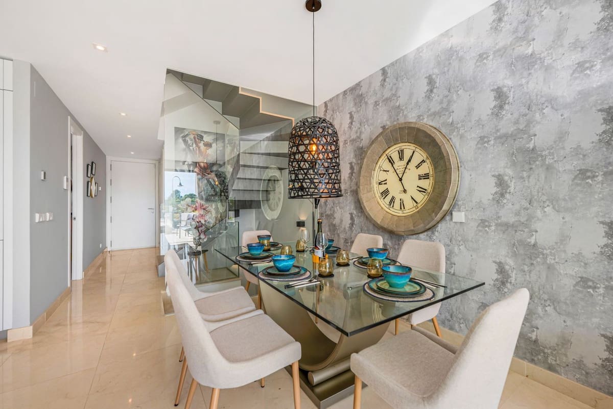 4 bedroom Townhouse for sale in La Cala de Mijas - € 1,199,000 (Ref: 9439077)