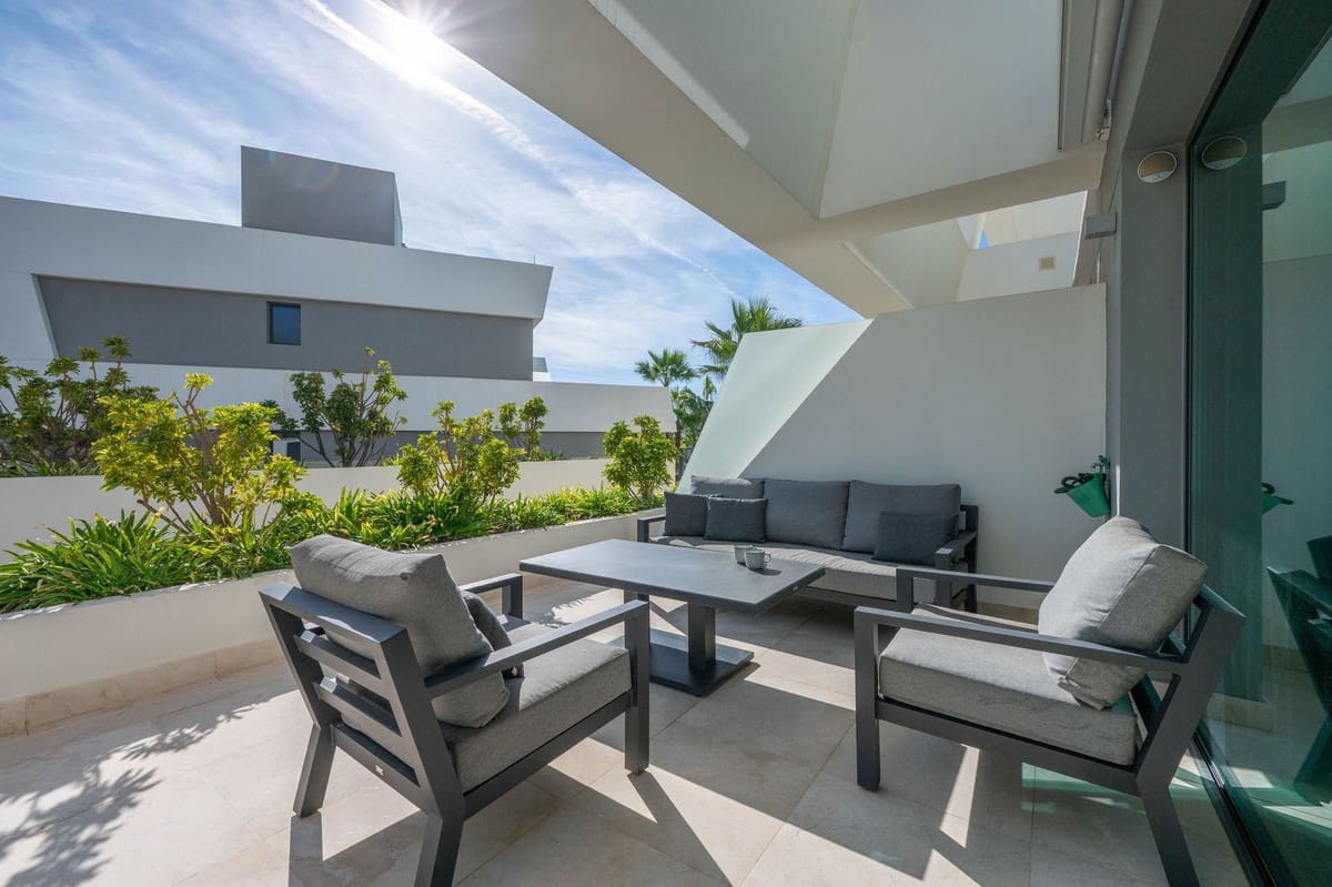 4 bedroom Townhouse for sale in La Cala de Mijas - € 1,199,000 (Ref: 9439077)