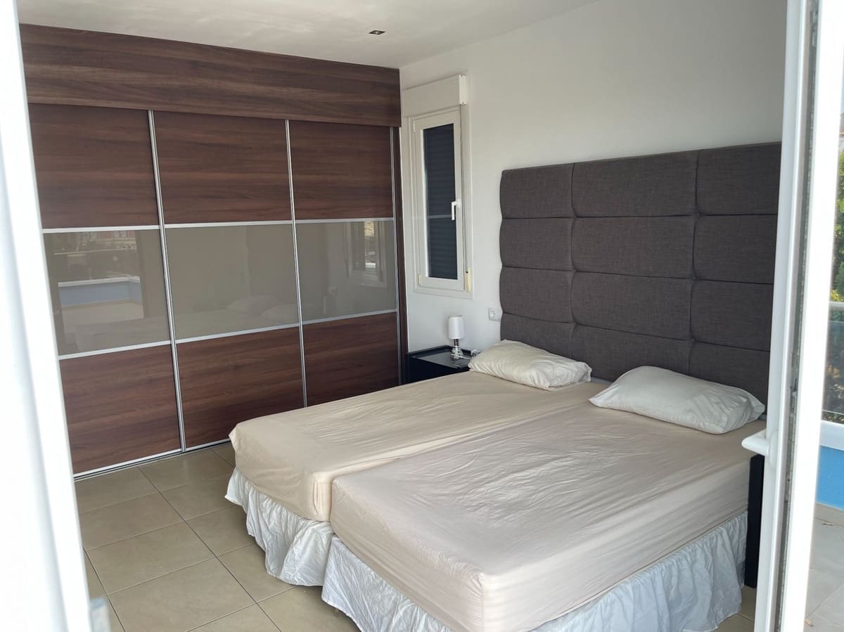 6 makuuhuone Huvila myytävänä paikassa Monforte del Cid - 750 000 € (Ref: 9439080)