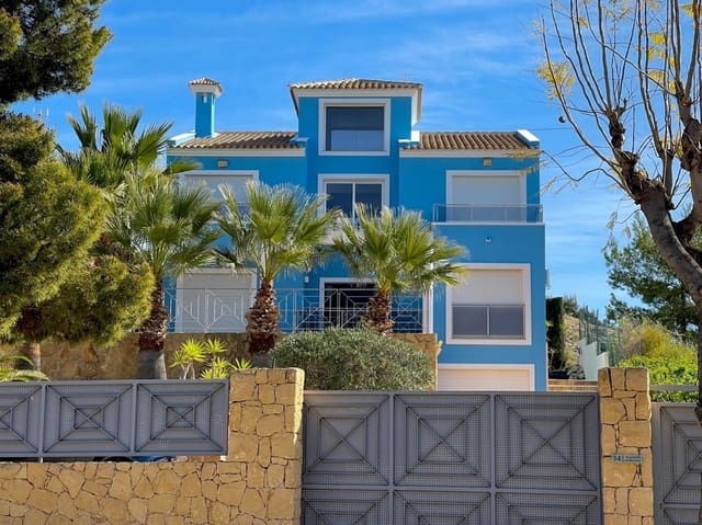 6 makuuhuone Huvila myytävänä paikassa Monforte del Cid - 750 000 € (Ref: 9439080)