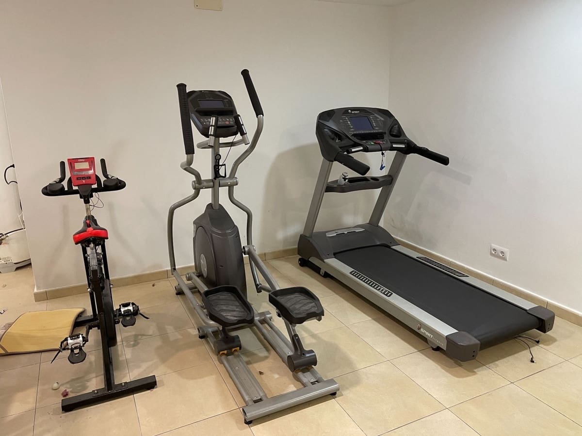 6 makuuhuone Huvila myytävänä paikassa Monforte del Cid - 750 000 € (Ref: 9439080)