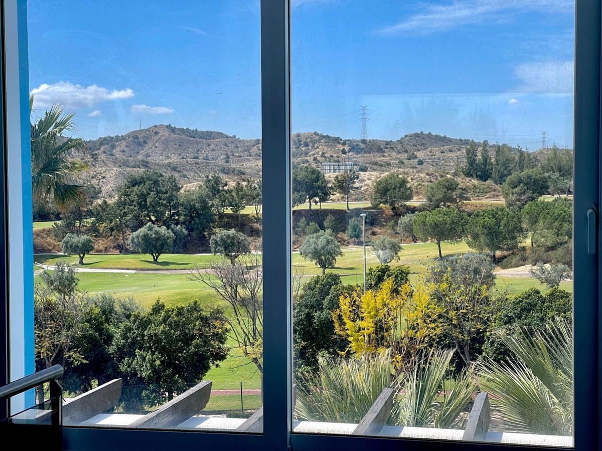 6 makuuhuone Huvila myytävänä paikassa Monforte del Cid - 750 000 € (Ref: 9439080)