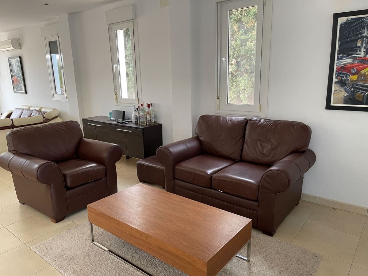 6 Zimmer Villa zu verkaufen in Monforte del Cid - 750.000 € (Ref: 9439080)