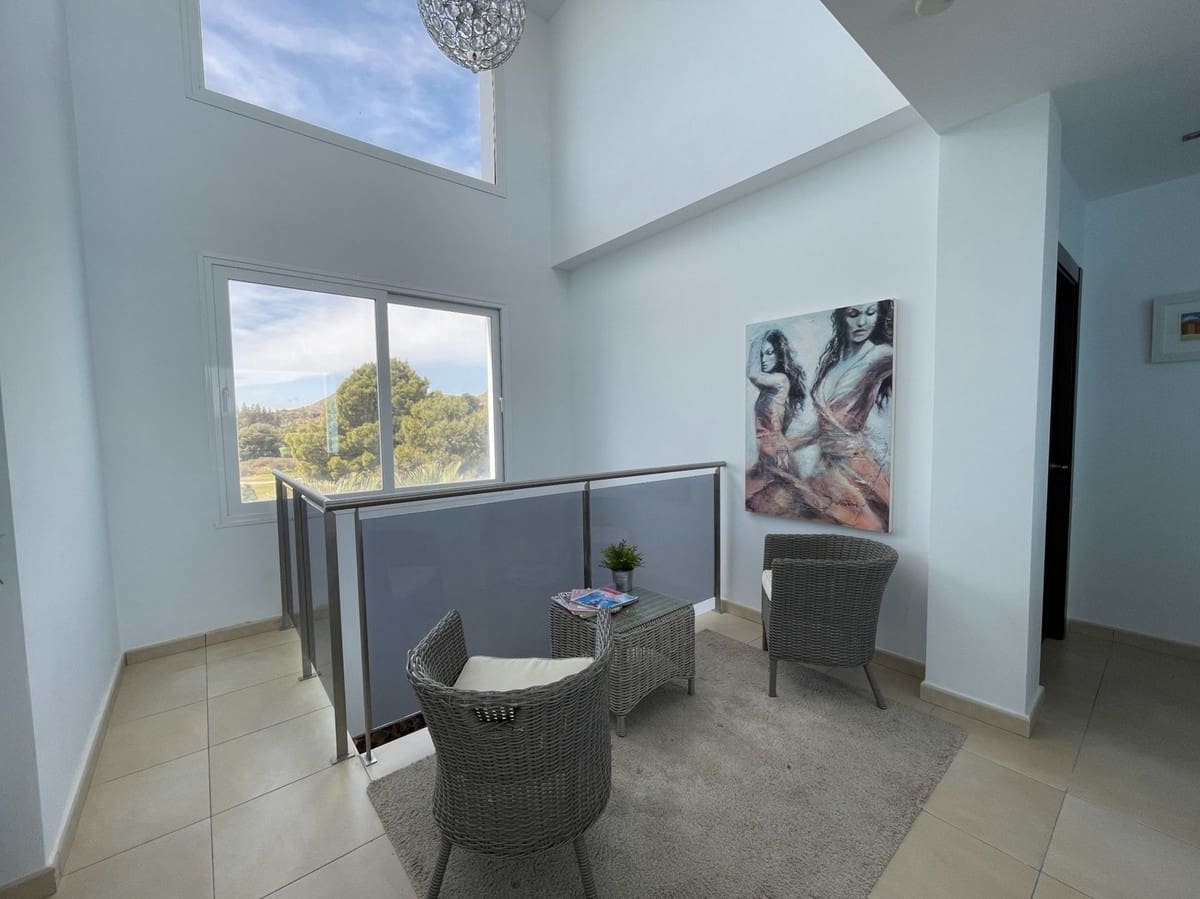 6 Zimmer Villa zu verkaufen in Monforte del Cid - 750.000 € (Ref: 9439080)